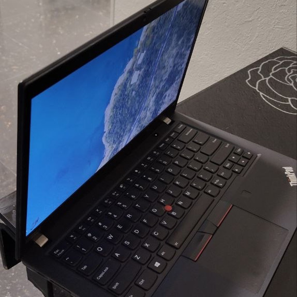 Lenovo ThinkPad T490