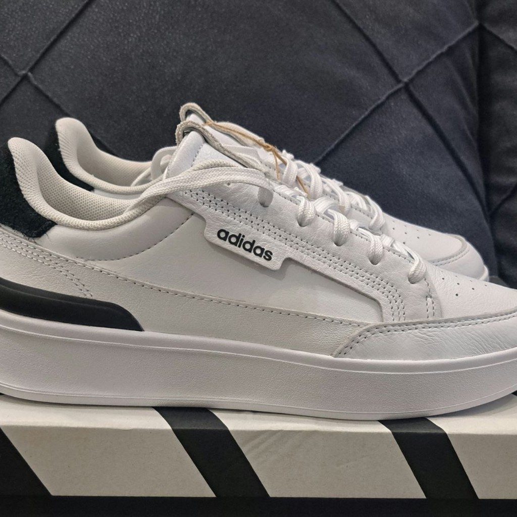 Кроссовки Adidas