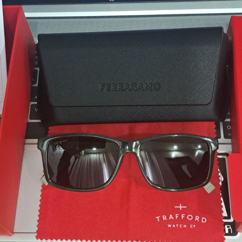 Очки Ferragamo