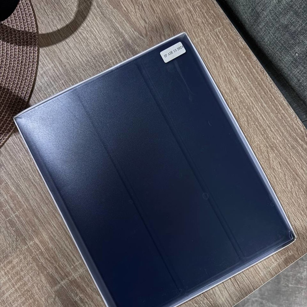 Чехол книжка на iPad Air 13”