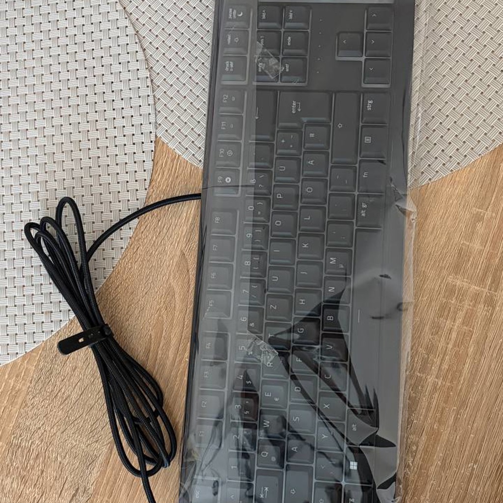Клавиатура Razer Ornata V3 RGB