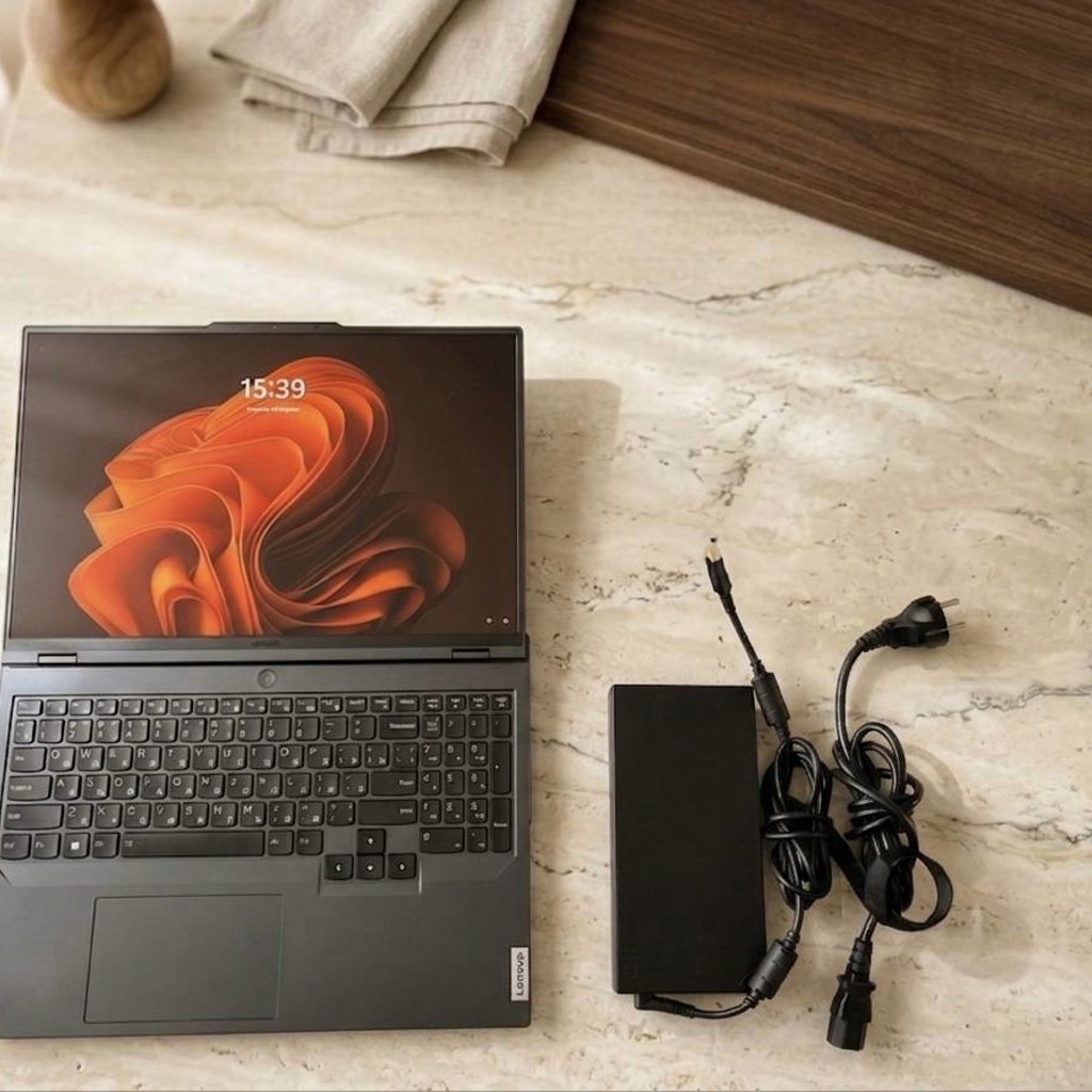Ноутбук Lenovo Legion Pro 5 16ARX8