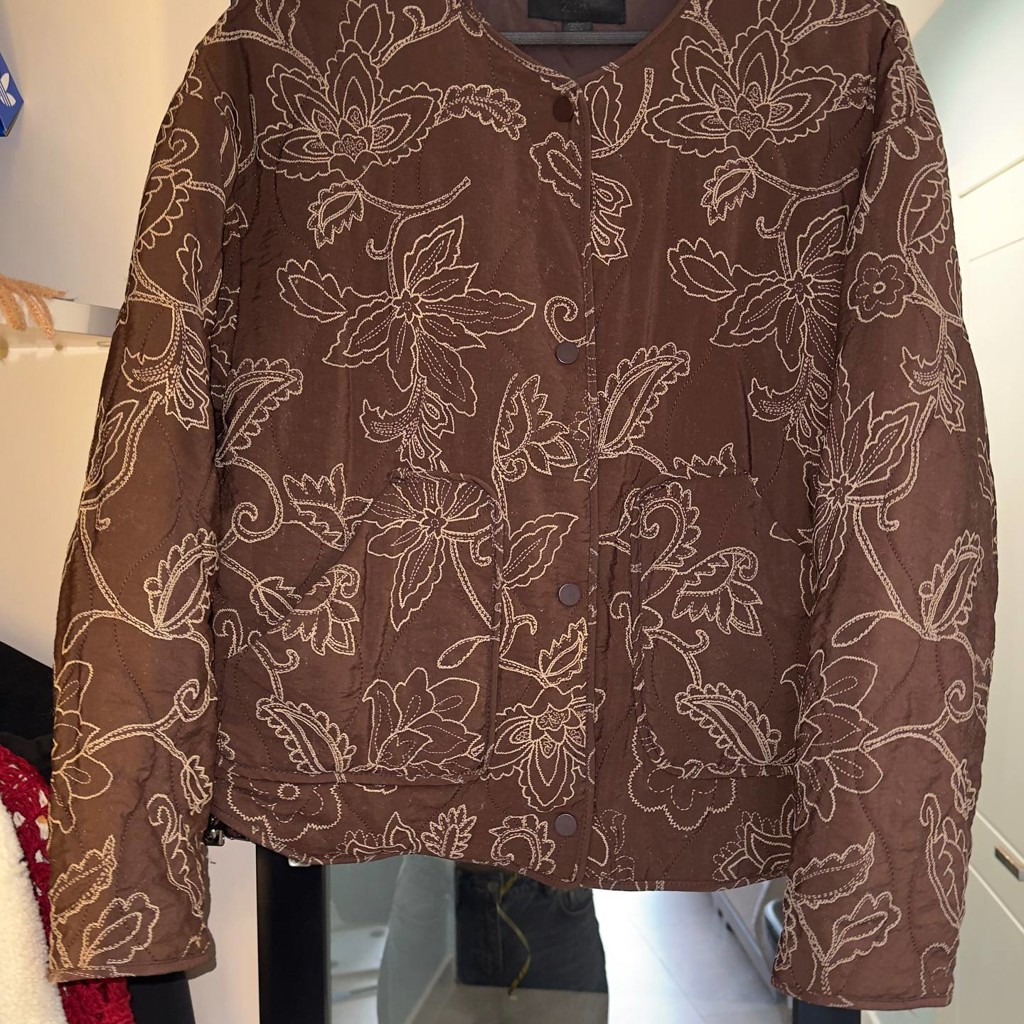 Легкая куртка zara