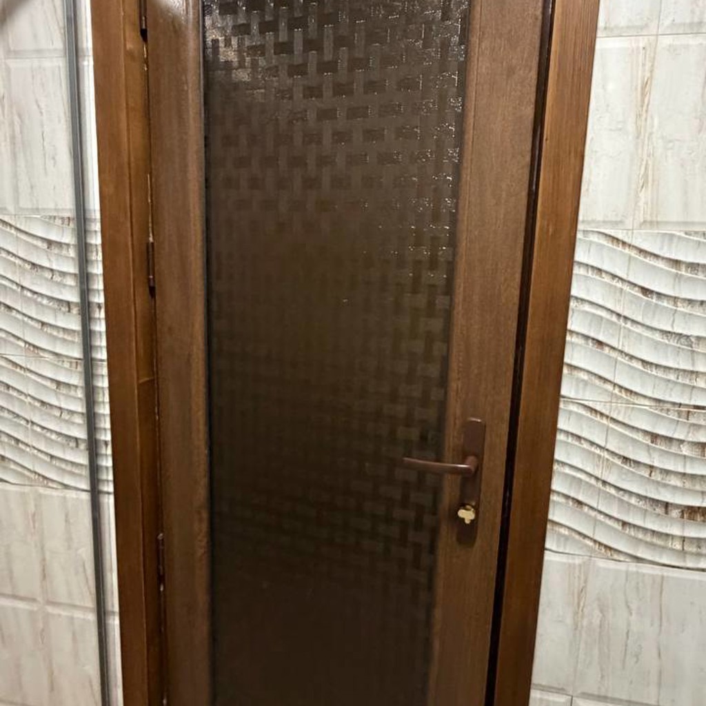 Двери со стеклом