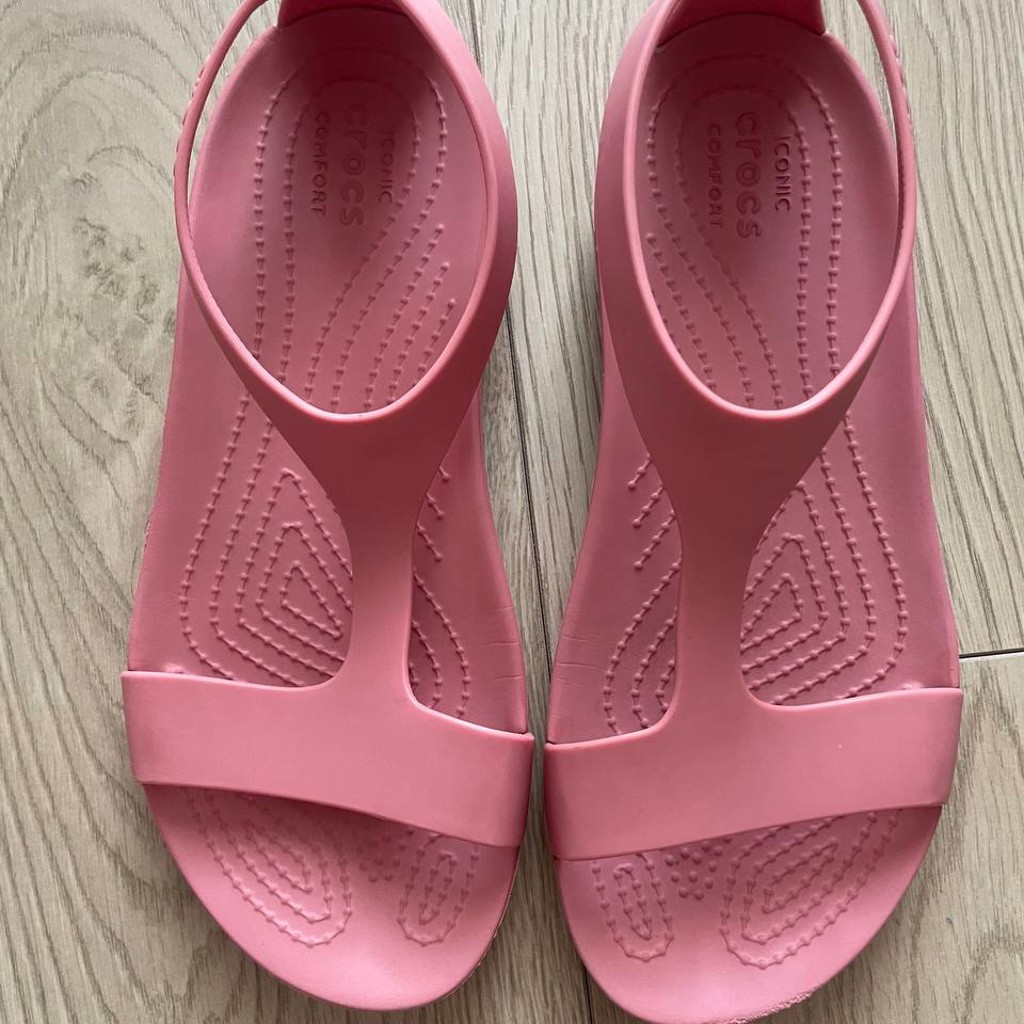 Сандалии Crocs