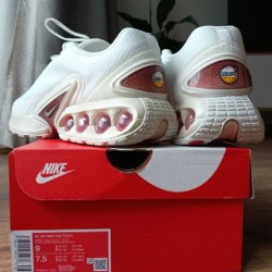 Женские кроссовки Nike Air Max Dn - фото 8