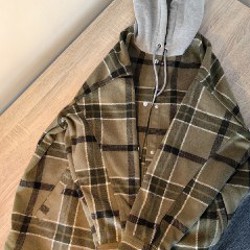 Женская демисезонная куртка-рубашка H&M Divided - фото 2