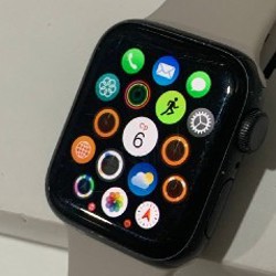 Apple Watch SE 40mm GPS - фото 4