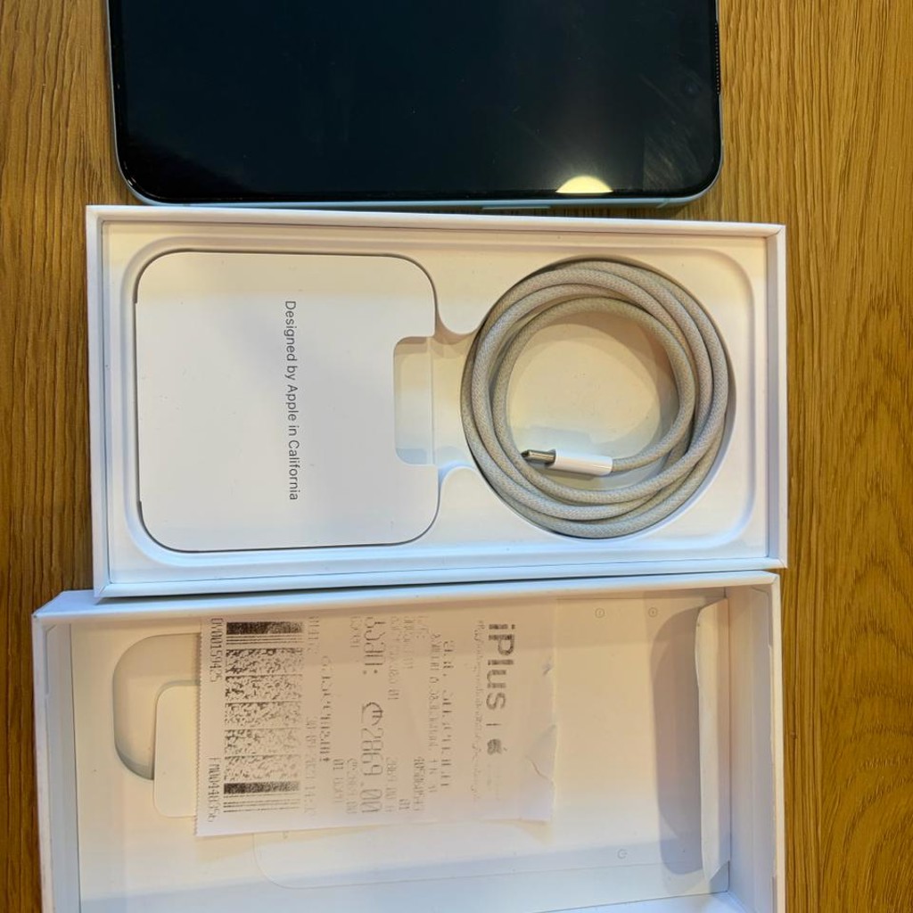 IPhone 15 128 Гб зеленый