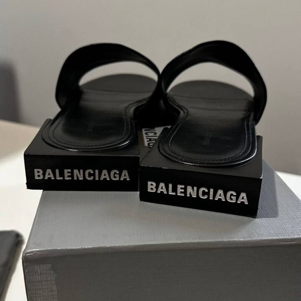 Черные кожаные мюли Balenciaga