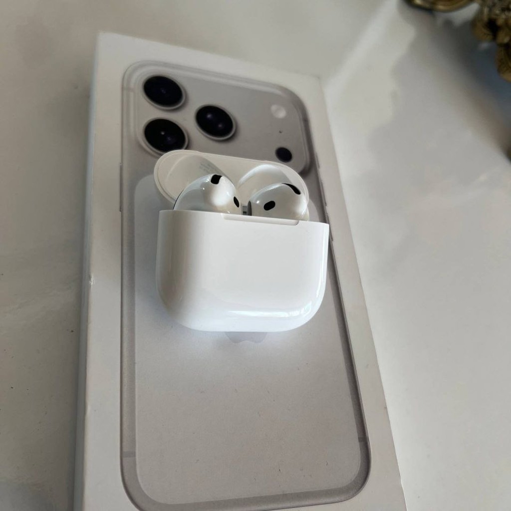 Наушники Air Pods 4
