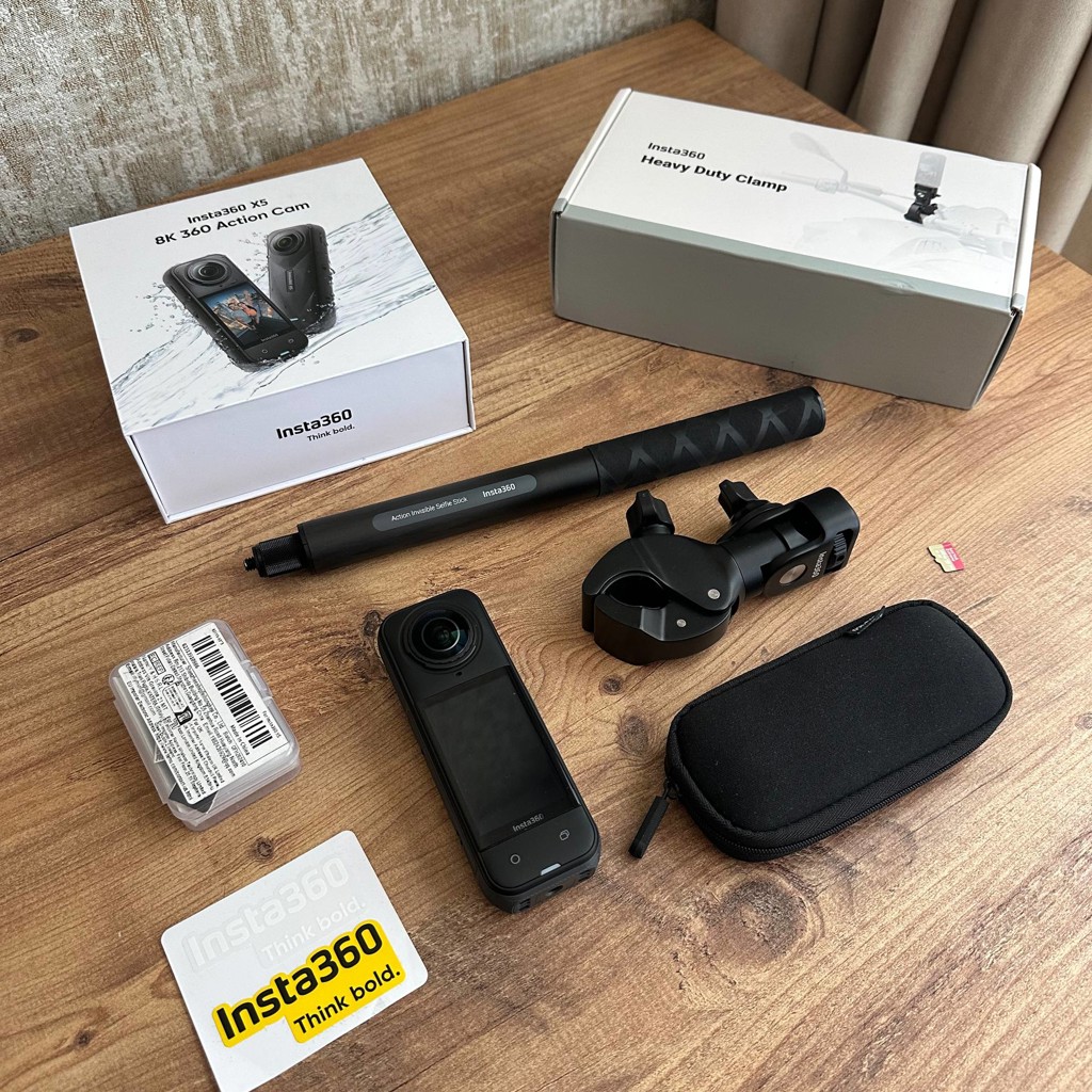 Insta360x5 с аксессуарами