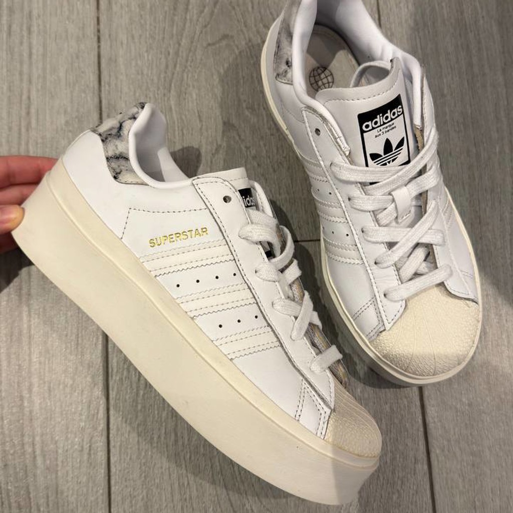 Кроссовки Adidas
