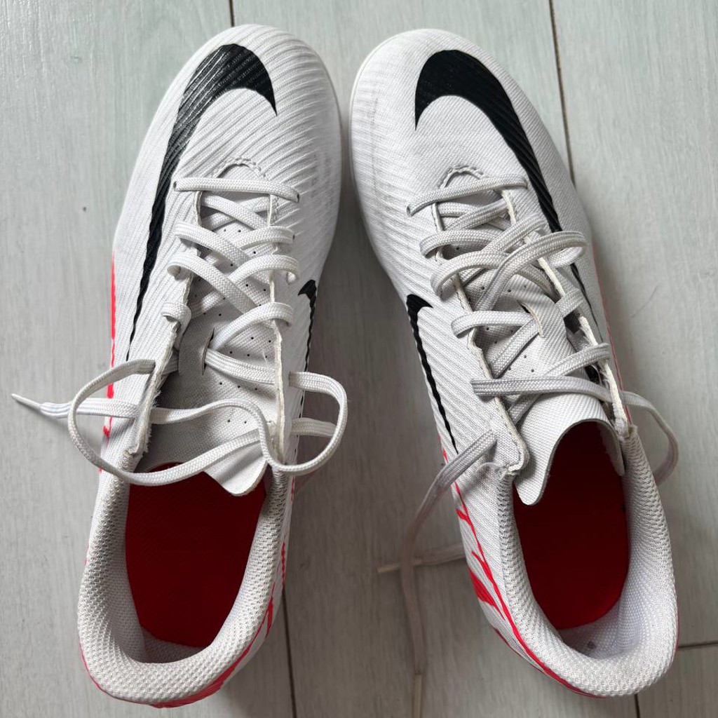 Бутсы NIKE