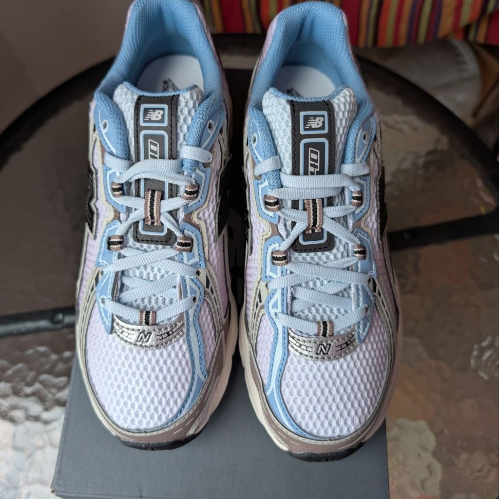 Женские кроссовки New Balance 740