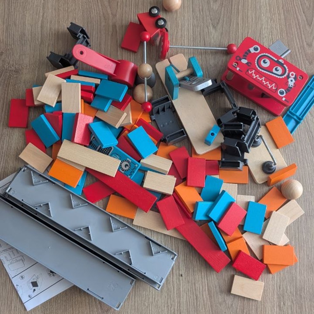 Падающее домино Hape