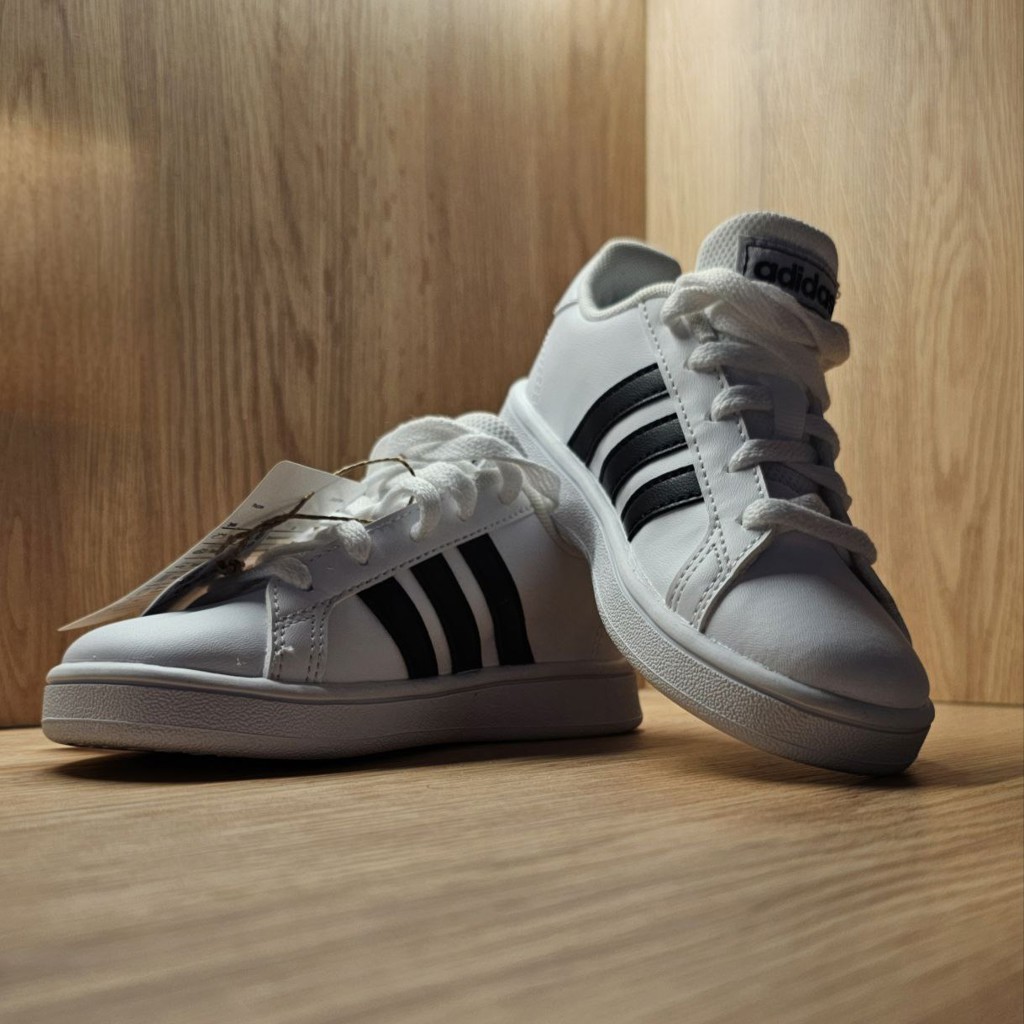 Кроссовки adidas детские