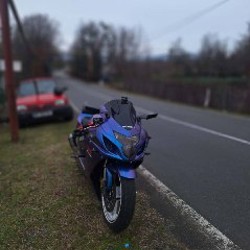 Suzuki GSXR 600 - фото 2