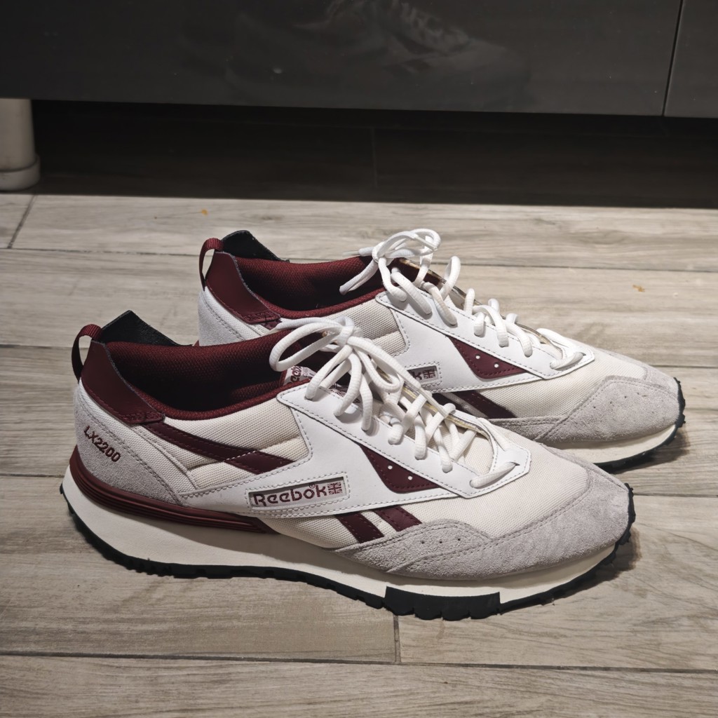 Кроссовки Reebok LX2200