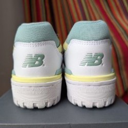 Женские кроссовки New Balance 550 - фото 4