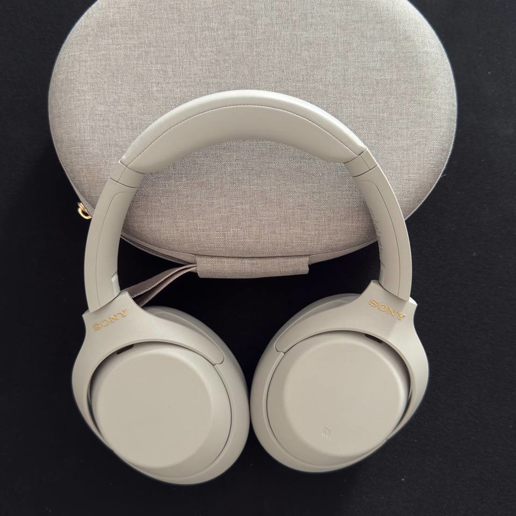 Наушники Sony WH-1000XM4