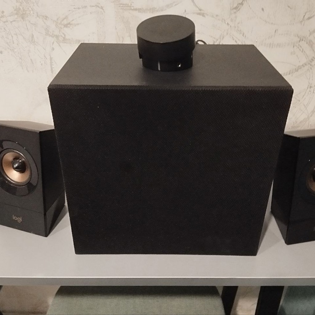 Сабвуфер/колонки Logitech Z533