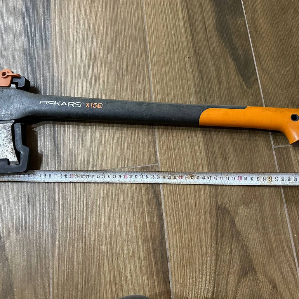 Топор Fiskars X15