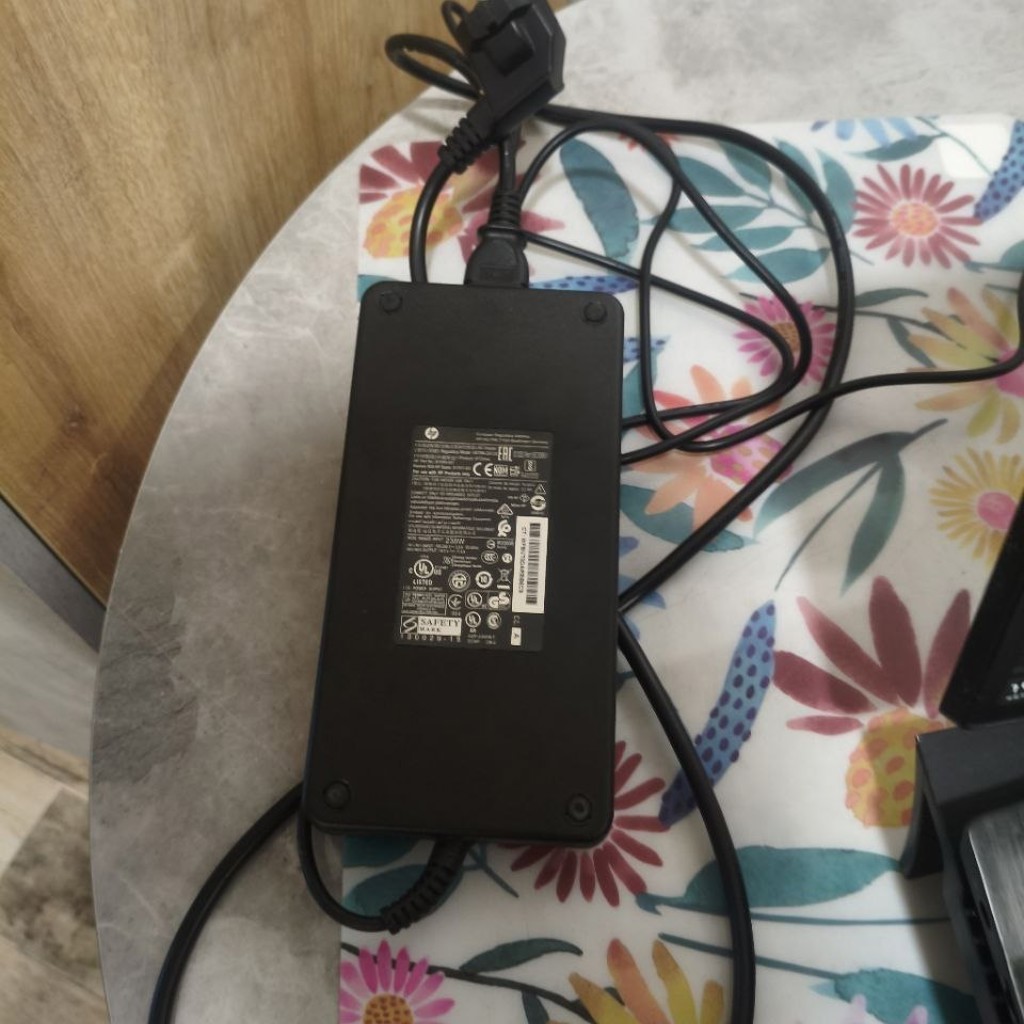 Игровой ноутбук HP OMEN 17-cb1022ur