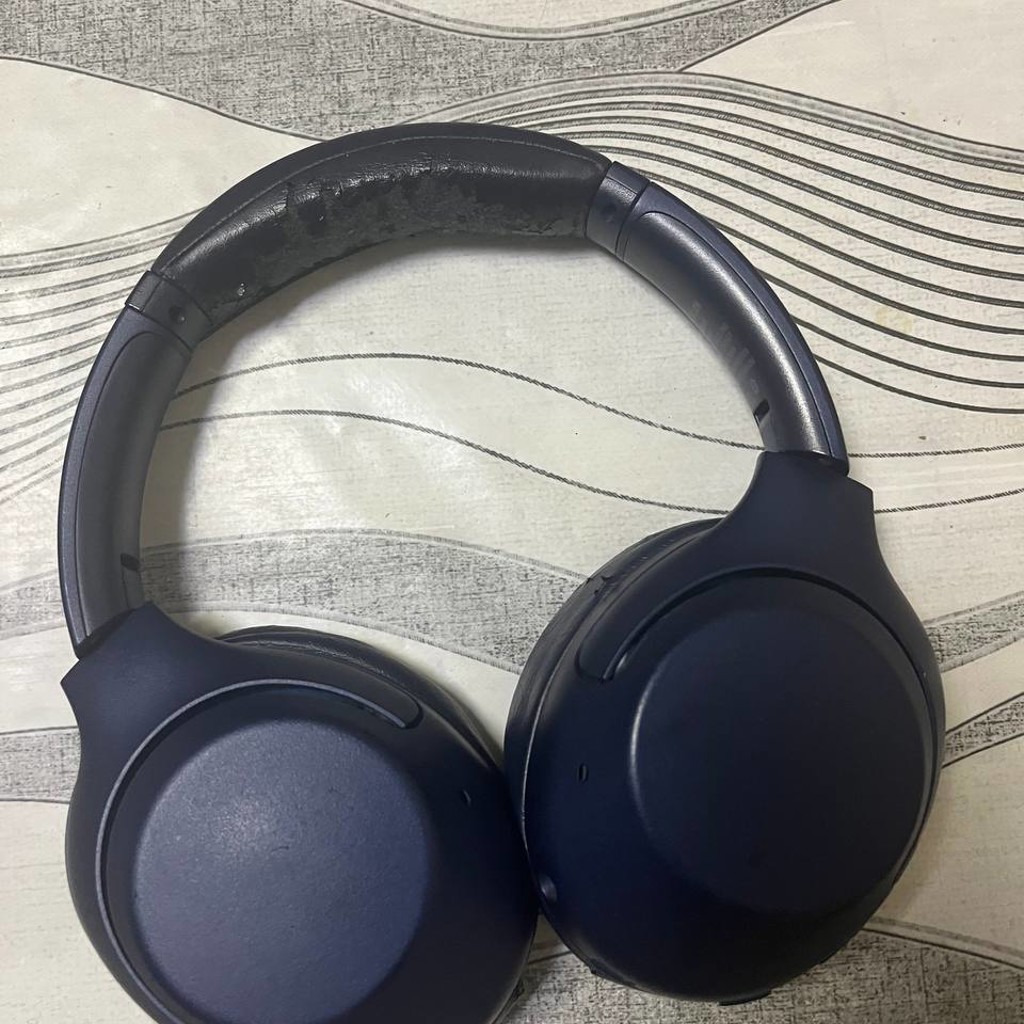 Наушники Sony WH-XB900N