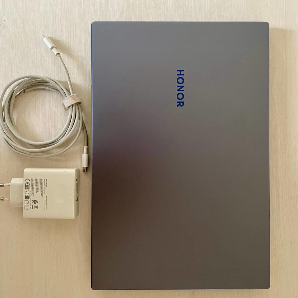 HONOR MagicBook 14