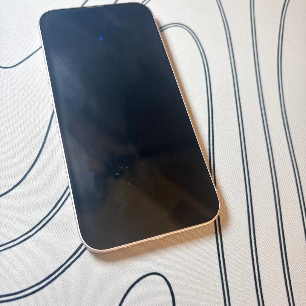IPhone 13 Pink