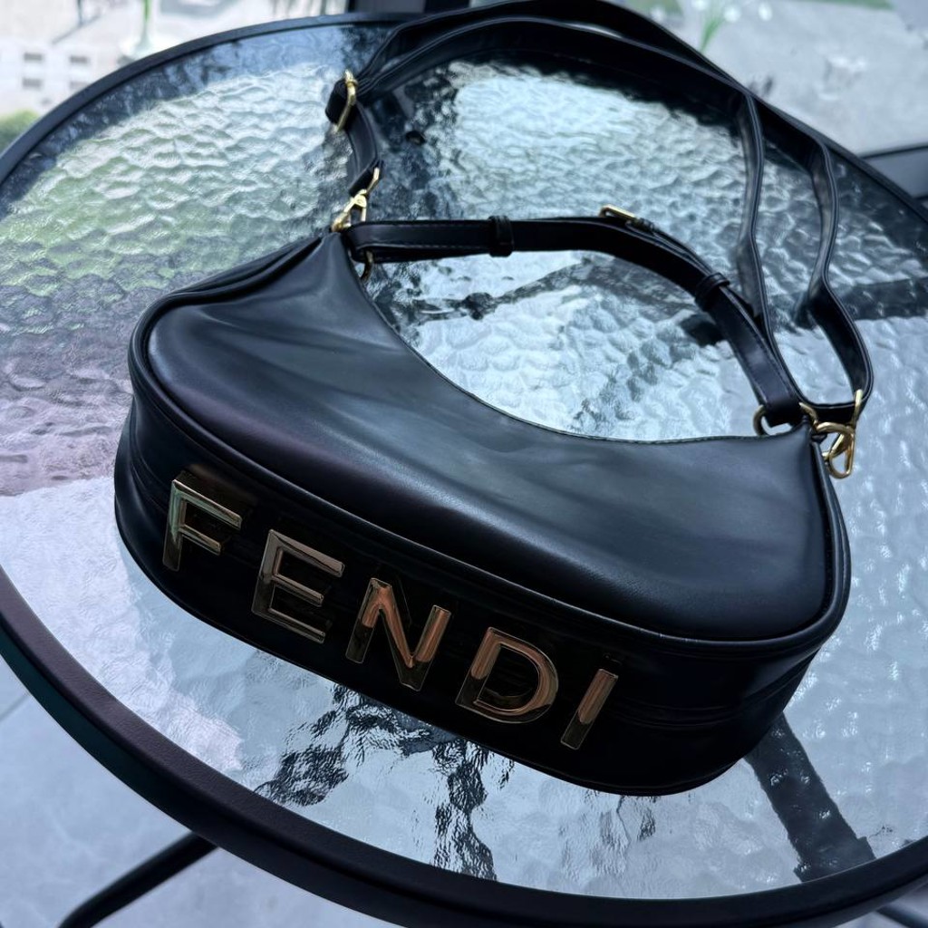 Стильная сумка в стиле Fendi