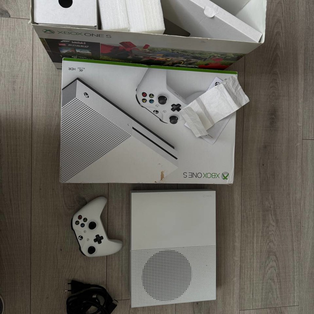 Xbox One S