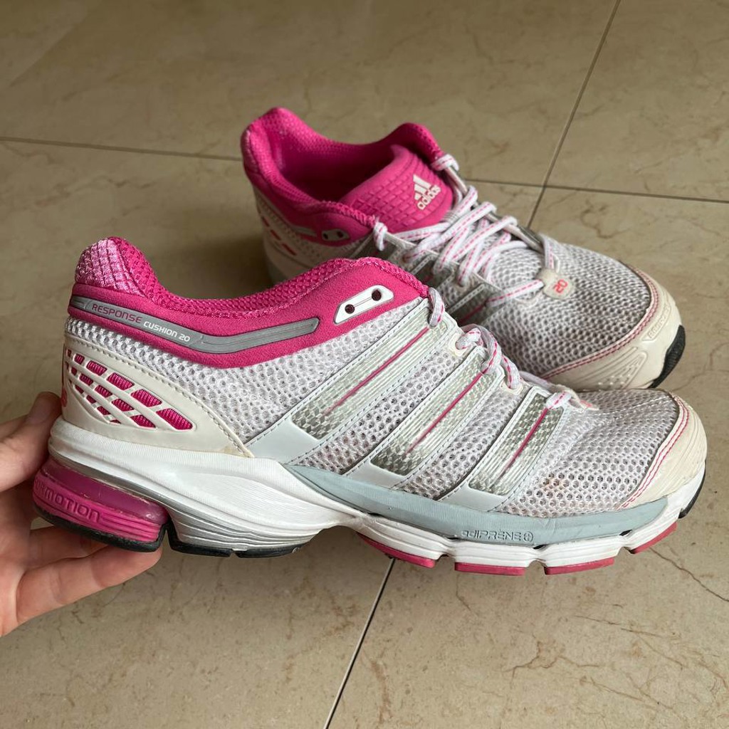 Кроссовки Adidas response