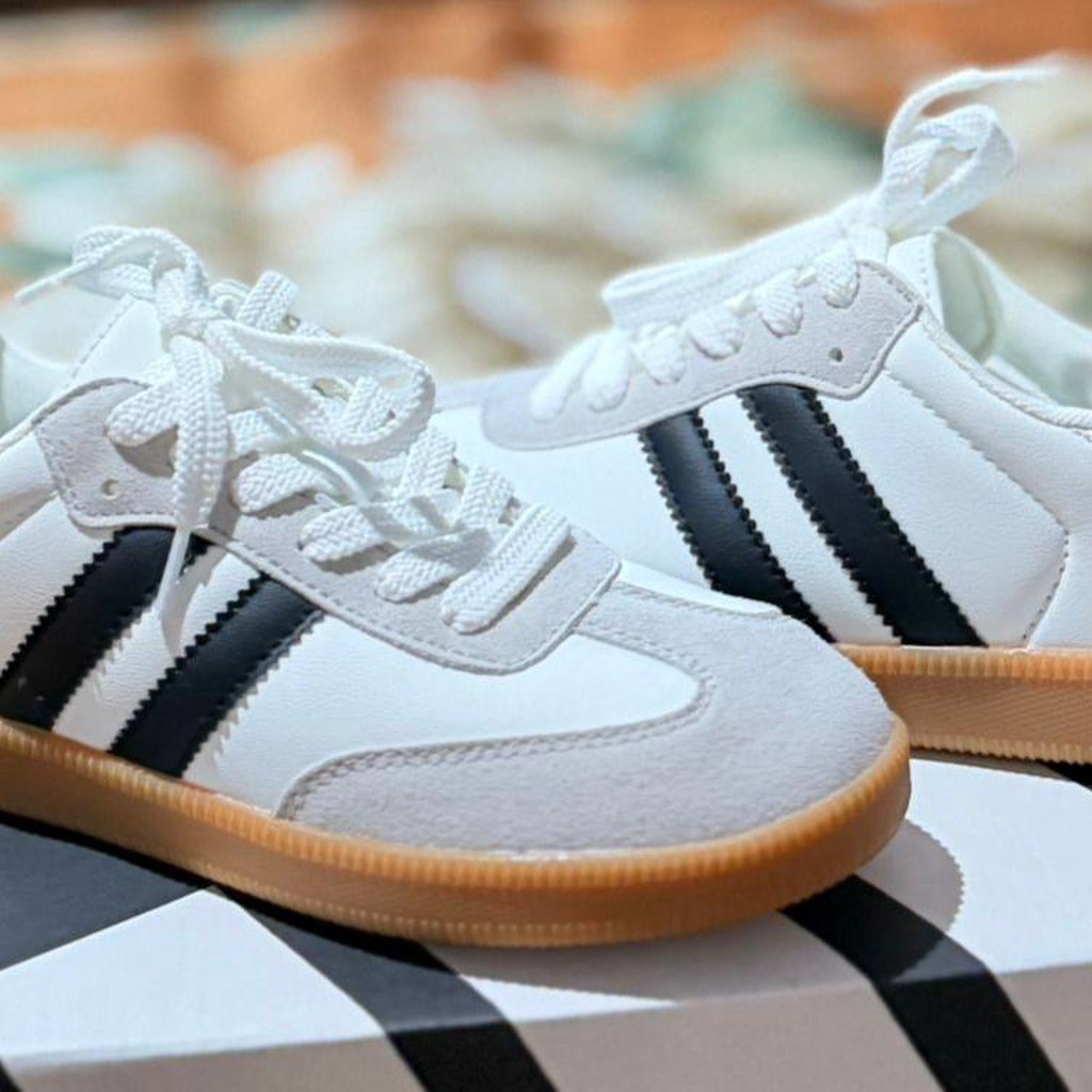 Кроссовки Adidas