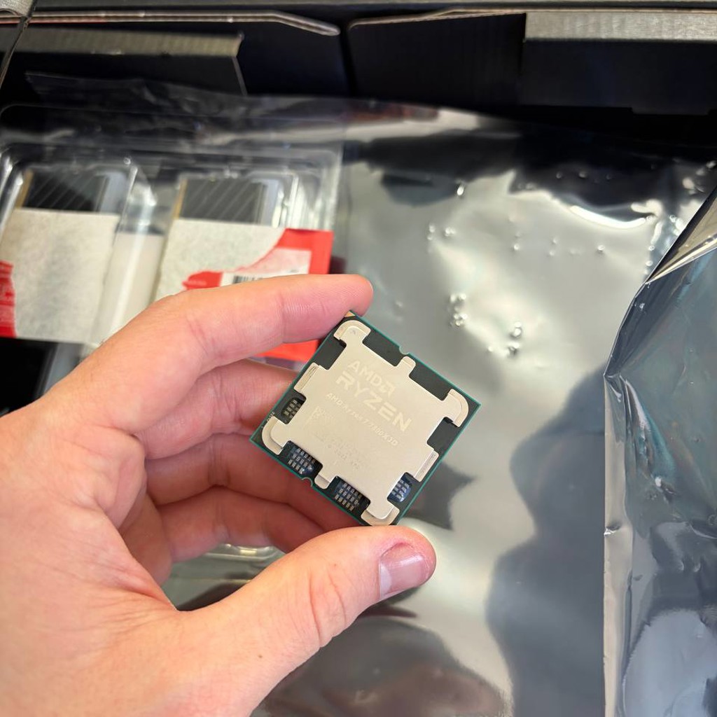 AMD Ryzen 7 7800X3D
