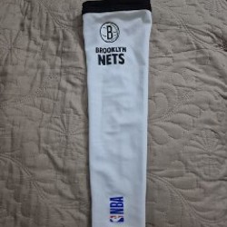 Компрессионный рукав NBA Brooklyn Nets - фото 1