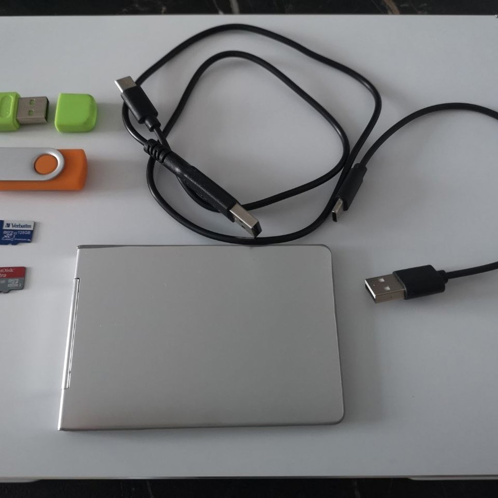 MicroSD/HC Reader / USB Adapter