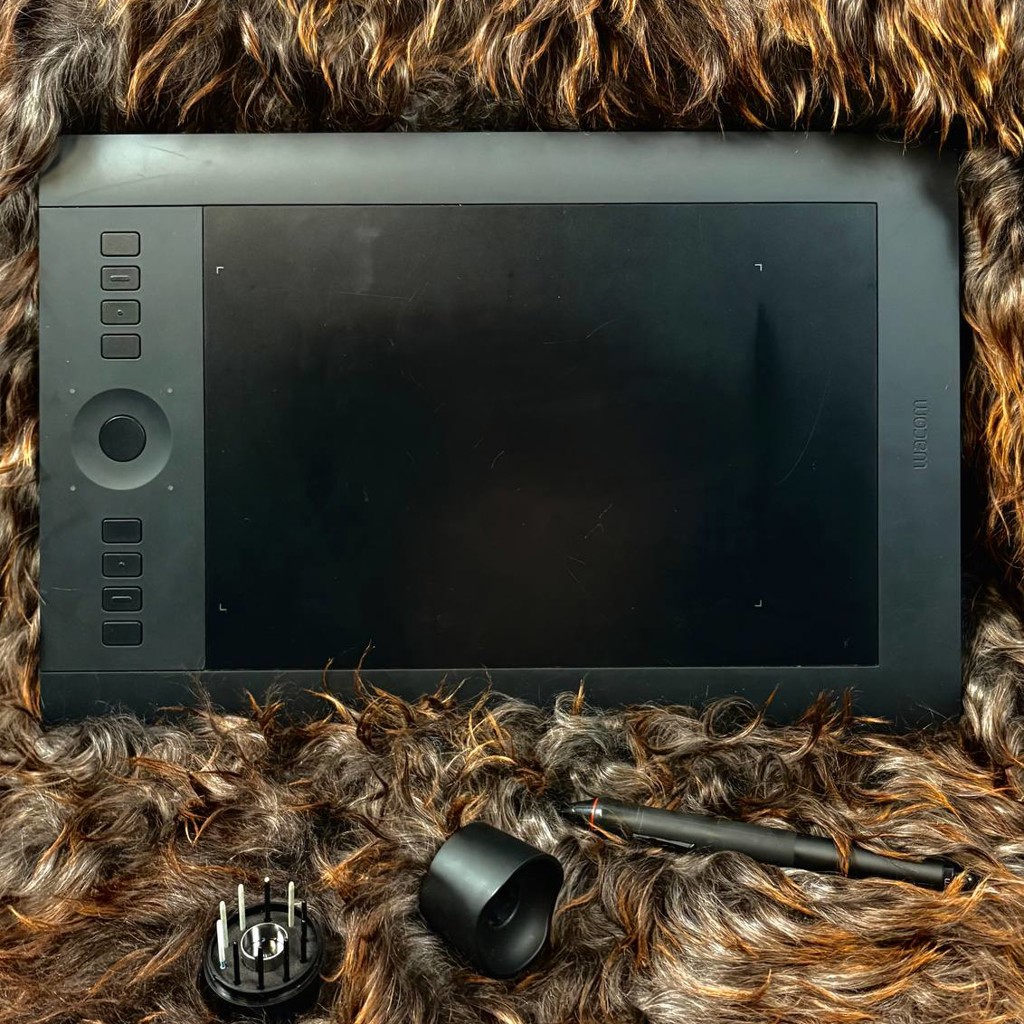 Графический планшет Wacom Intuos Pro