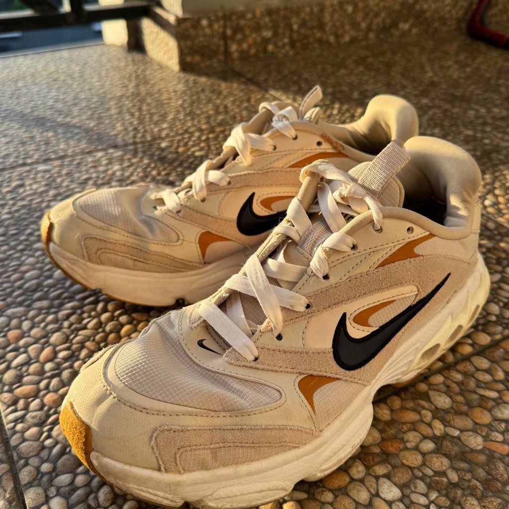 Кроссовки Nike