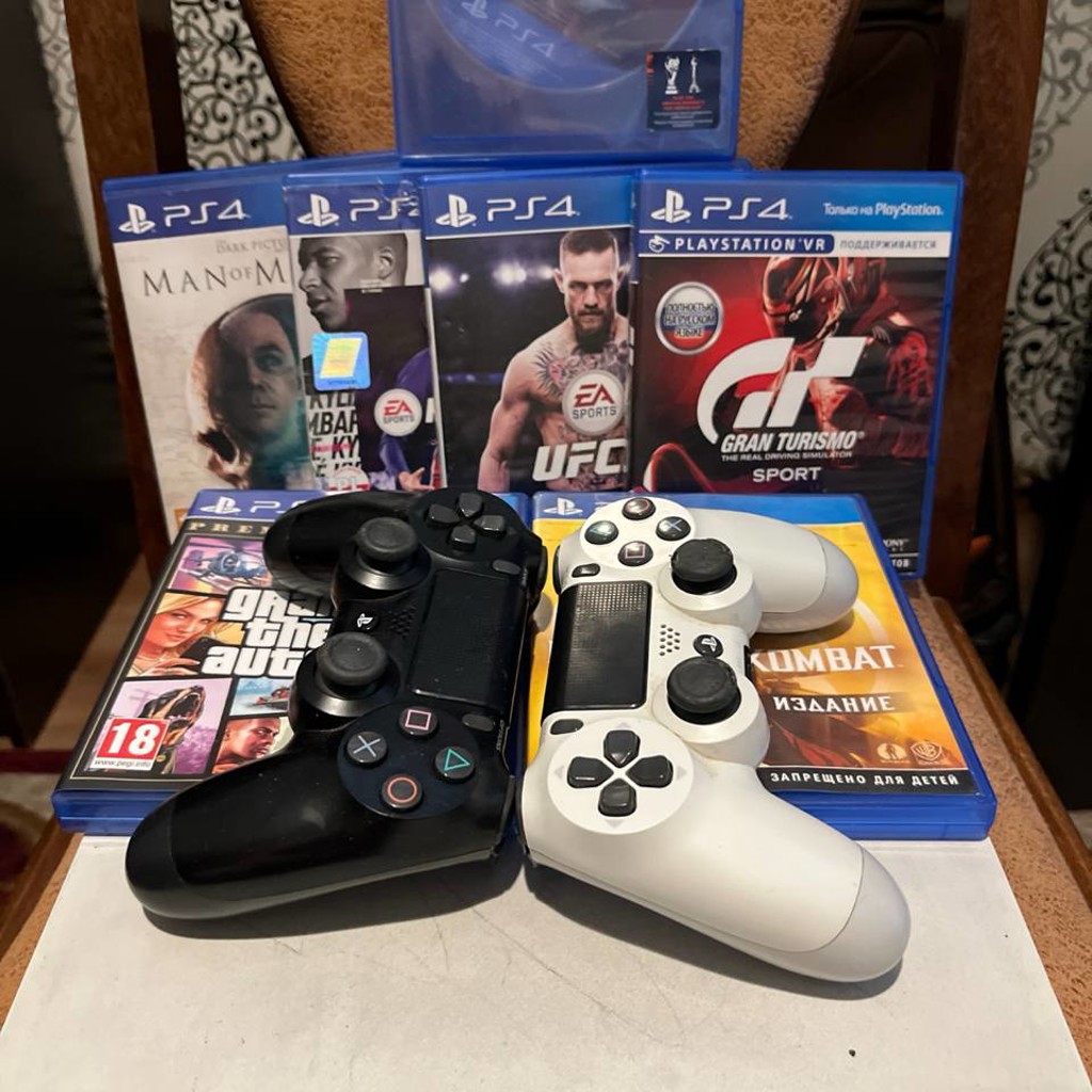 PS4