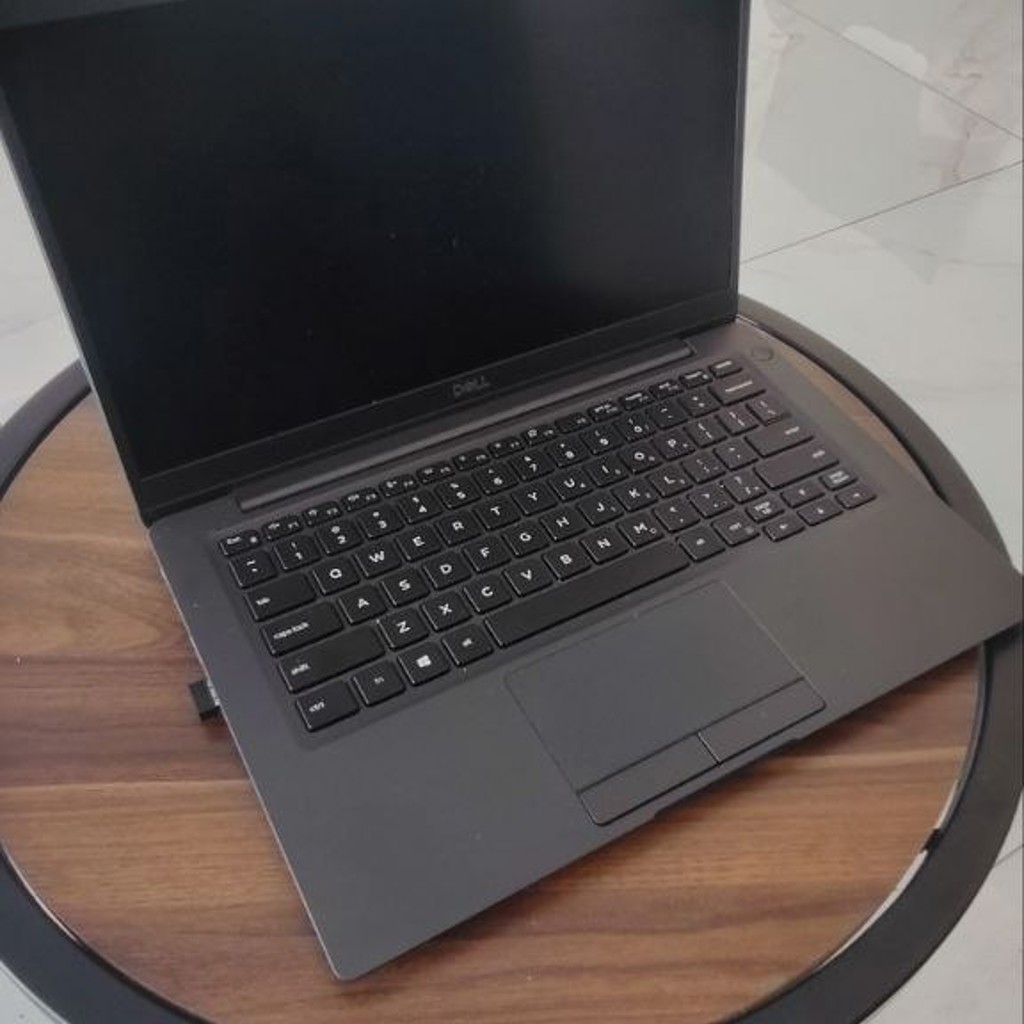 Ноутбук DELL