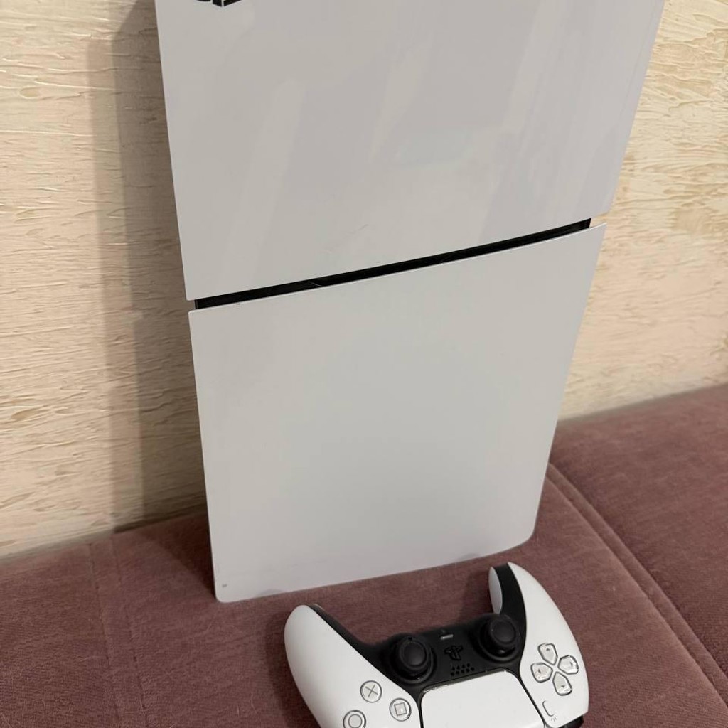 PlayStation 5 PS 5 slim