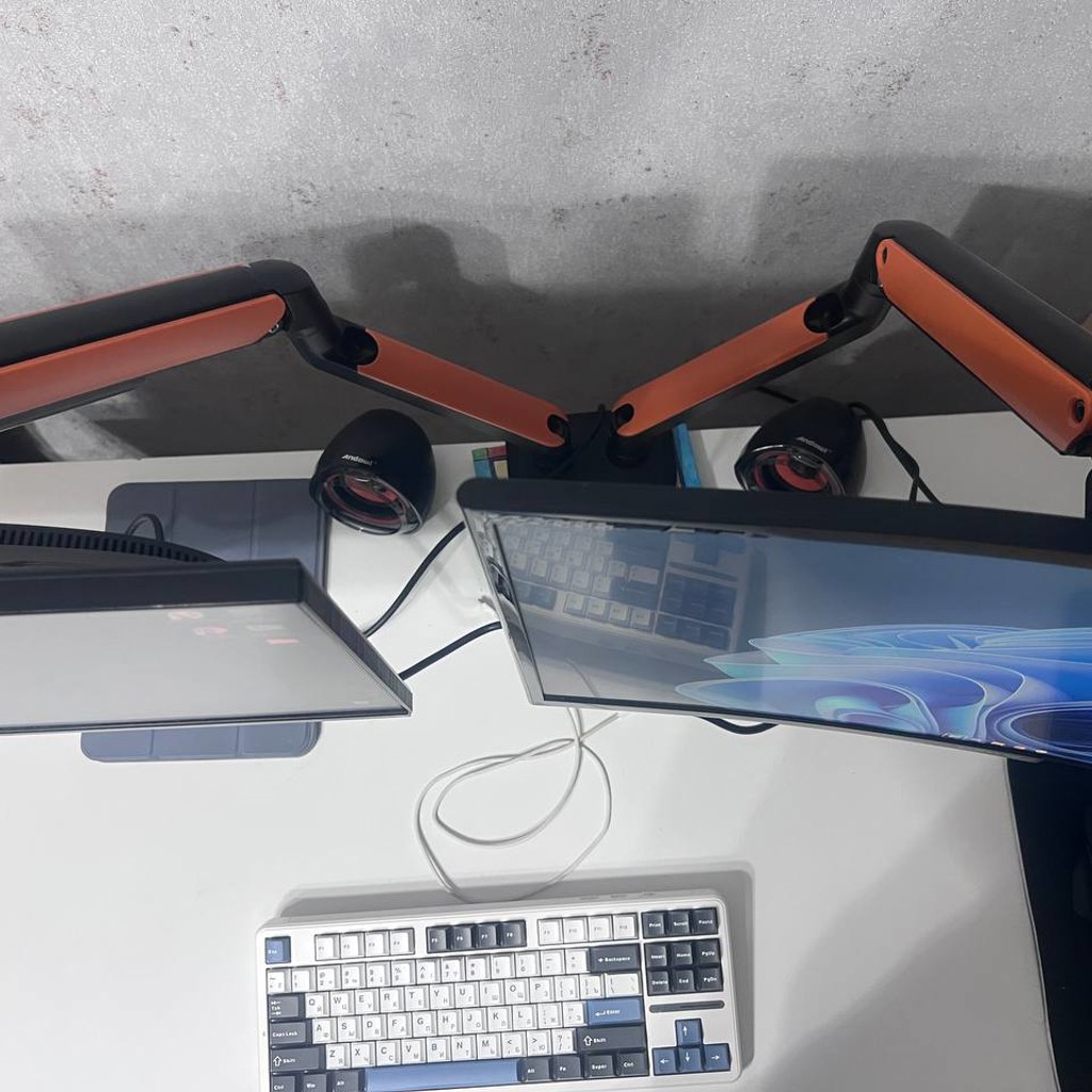 Acer V247Y
