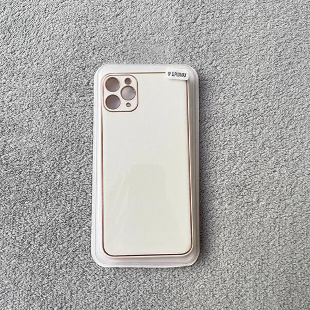 Чехол для iPhone 11 (красный/черный)