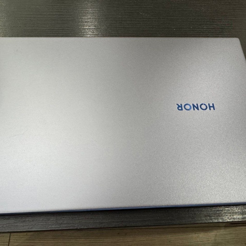 HONOR MagicBook 14