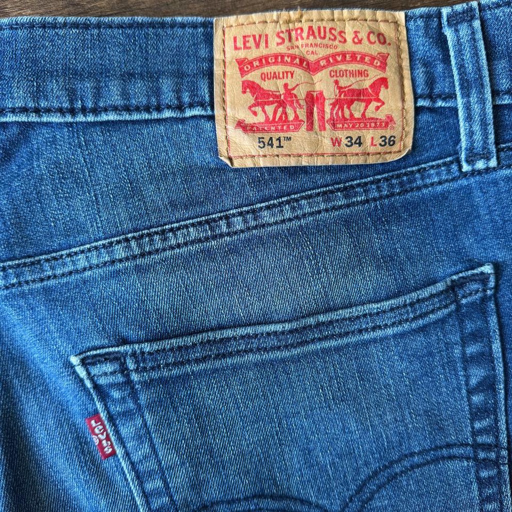 Джинсы Levi’s 541