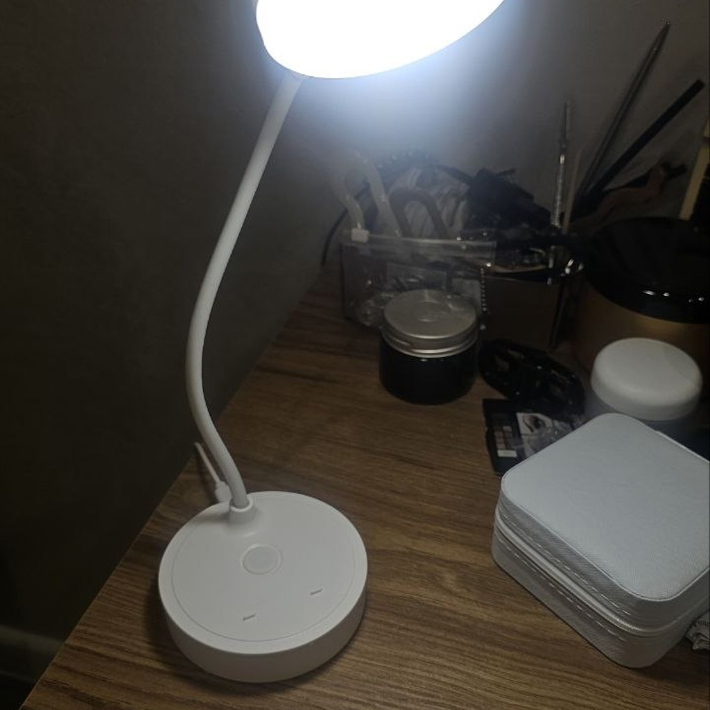 Настольная USB-лампа