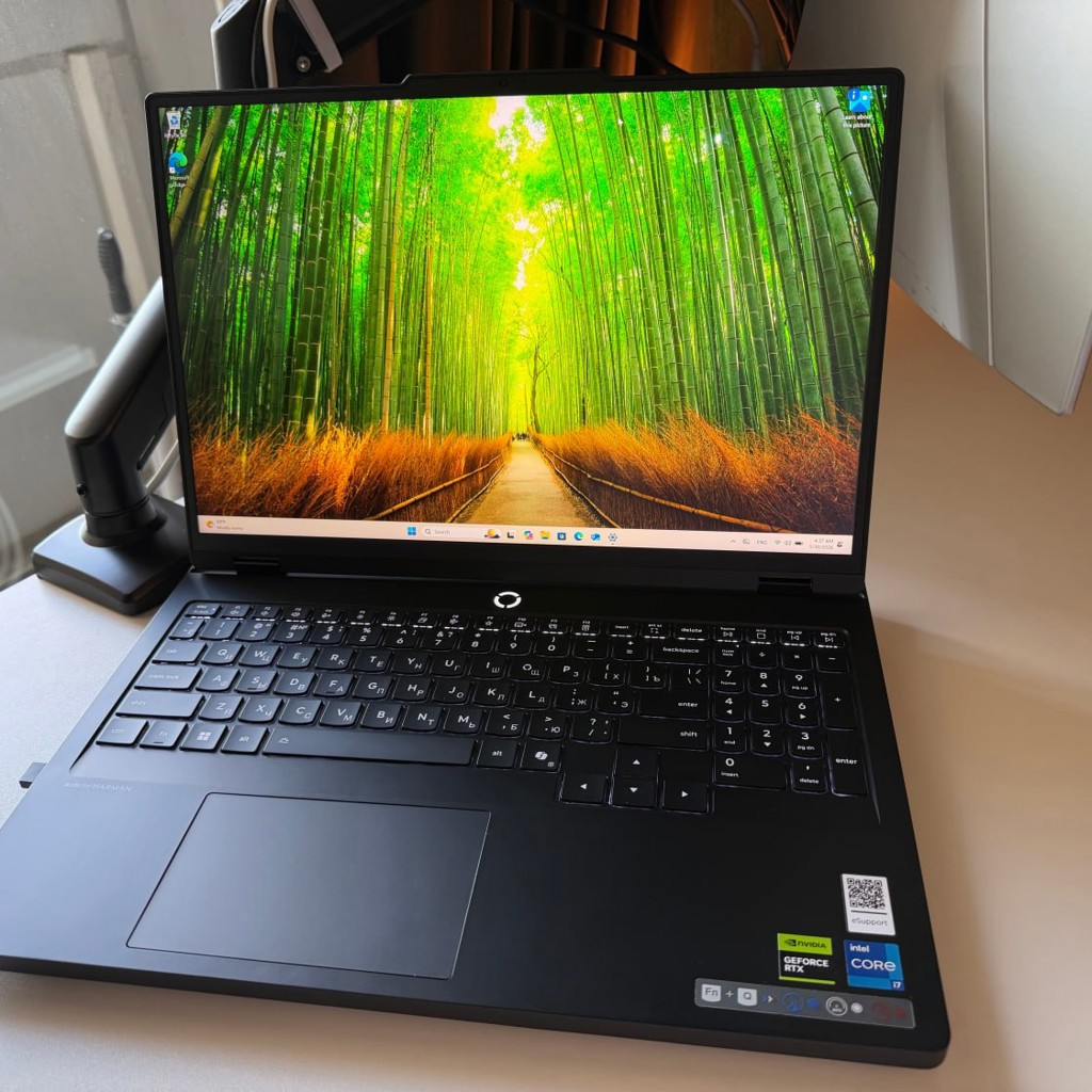 Ноутбук Lenovo Legion Pro 5 16IRX10