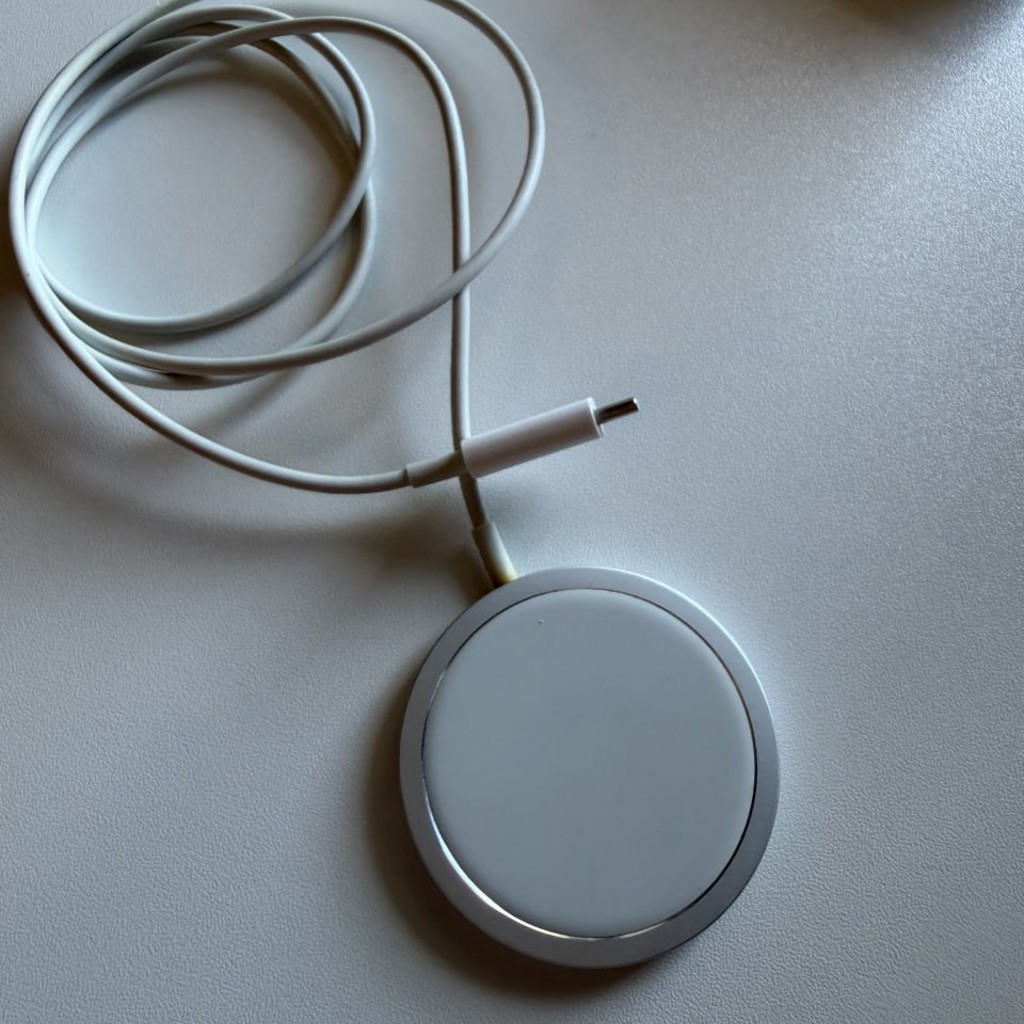 Apple MagSafe Charger White